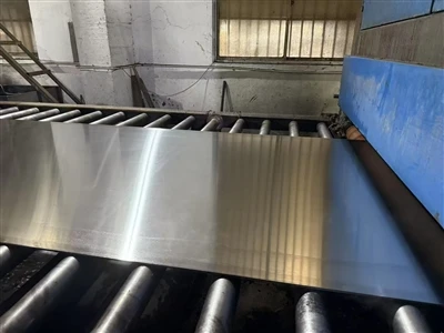 Benxi Iron ak Steel Group avèk siksè woule 2180mm Ultra - lajè cho - Plak woule